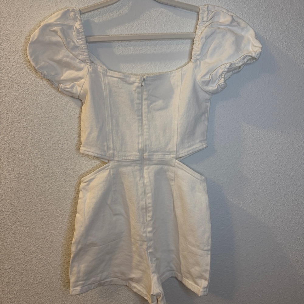 Windsor White Denim Cut Out Romper Small Puff Sleeve Casual Resort Vacation Chic - Picture 5 of 7